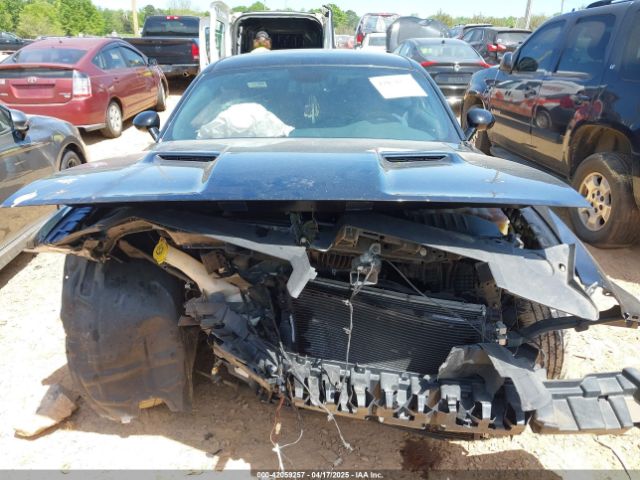 2C3CDZAG9JH123783 Dodge Challenger Sxt