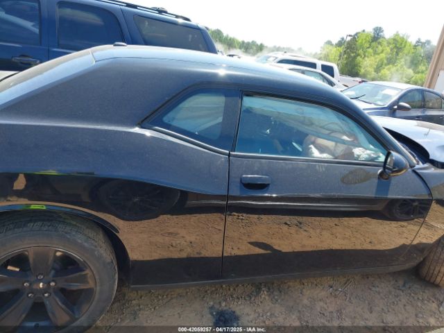 2C3CDZAG9JH123783 Dodge Challenger Sxt