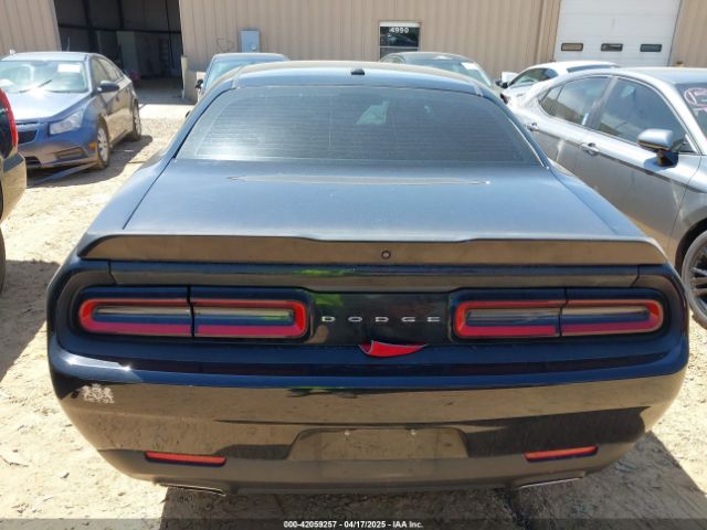 2C3CDZAG9JH123783 Dodge Challenger Sxt