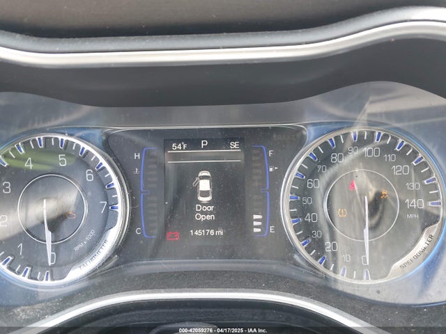 Chrysler 200 Limited 2015 1C3CCCABXFN747787 Image 7