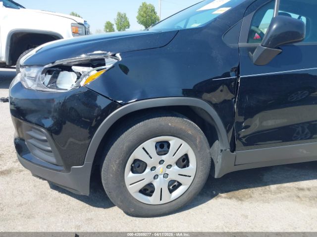 3GNCJKSB1JL419524 Chevrolet TRAX LS