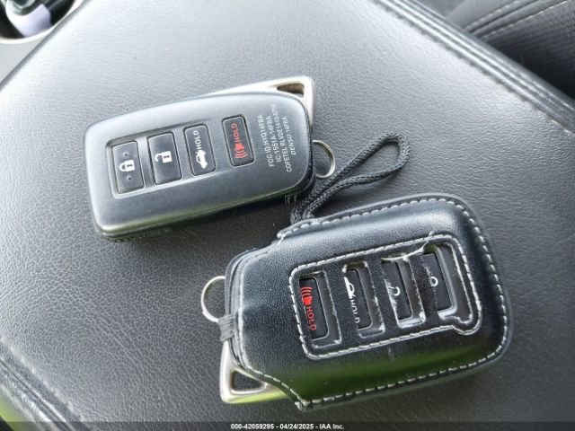 JTHC81D2XJ5031427 Lexus IS 300