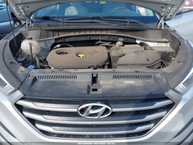 KM8J2CA44JU644303 Hyundai TUCSON SE