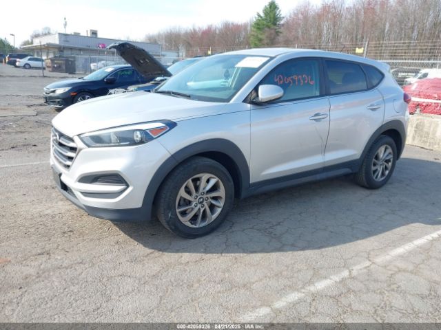 KM8J2CA44JU644303 Hyundai TUCSON SE