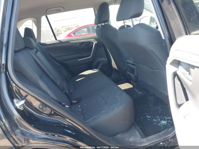 2T3F1RFVXMC198006 Toyota RAV4 LE