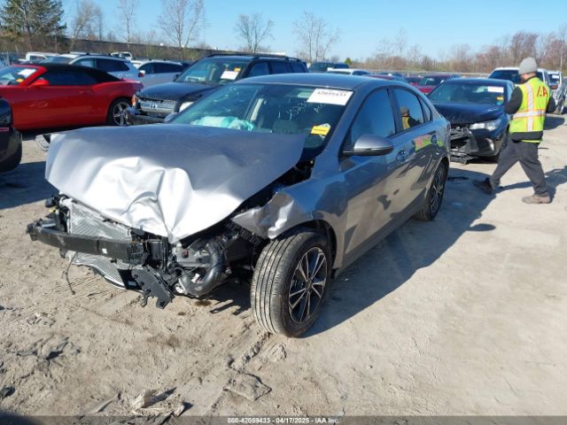 3KPF24ADXRE802833 KIA Forte Lxs