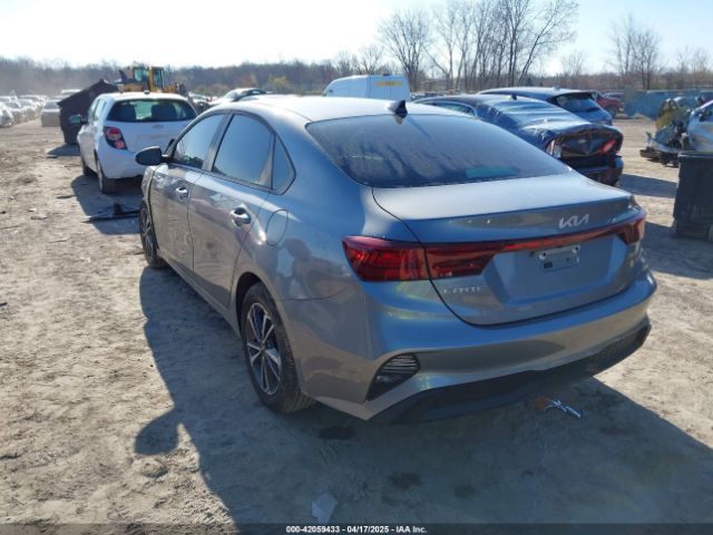 3KPF24ADXRE802833 KIA Forte Lxs