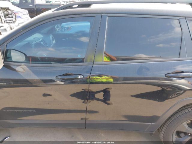 1C4PJLCB8JD620597 Jeep Cherokee Latitude Fwd