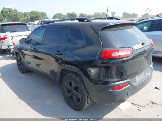 1C4PJLCB8JD620597 Jeep Cherokee Latitude Fwd