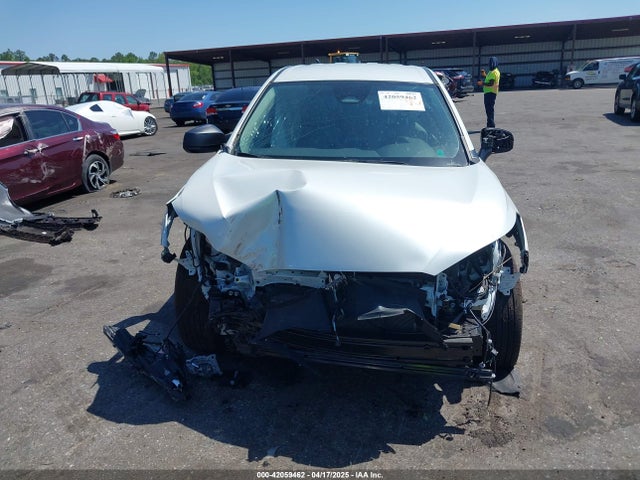 7MUAAAAG9PV040481 Toyota Corolla Cross L