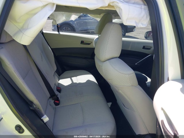 7MUAAAAG9PV040481 Toyota Corolla Cross L