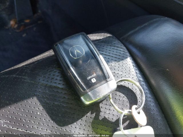 JH4KC1F95EC003282 Acura RLX