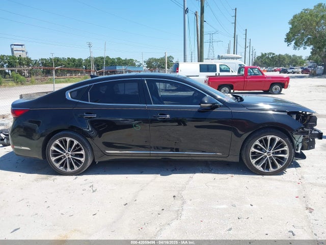 KNALC4J15H5059611 KIA Cadenza Technology