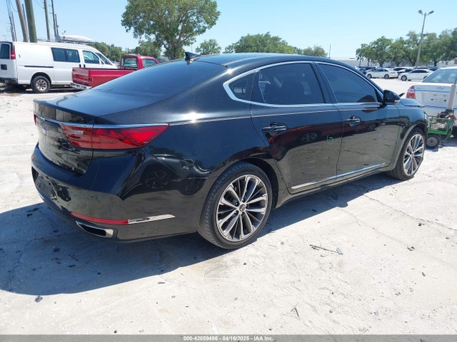 KNALC4J15H5059611 KIA Cadenza Technology
