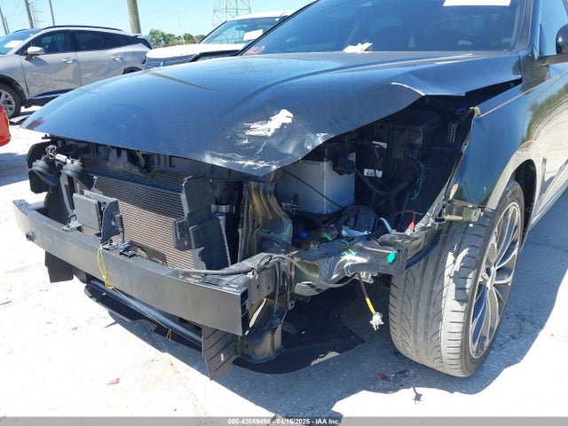 KNALC4J15H5059611 KIA Cadenza Technology