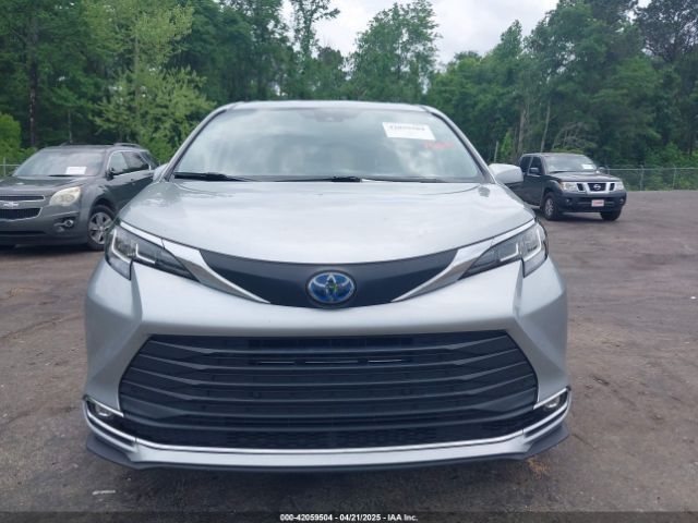 5TDYRKEC4MS043539 Toyota SIENNA XLE