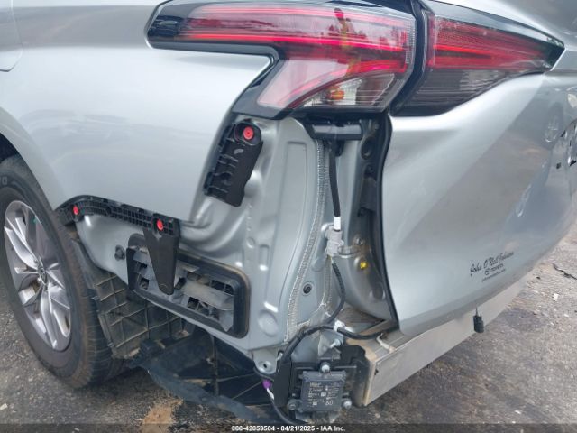 5TDYRKEC4MS043539 Toyota SIENNA XLE