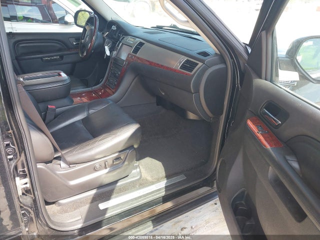 2013 CADILLAC ESCALADE 1GYS3CEF1DR143453 Photo 4