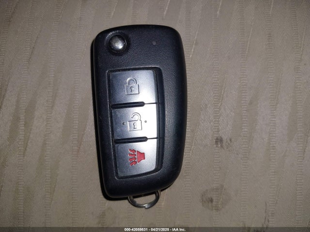 KNMAT2MV5HP572200 Nissan ROGUE S