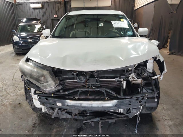 KNMAT2MV5HP572200 Nissan ROGUE S