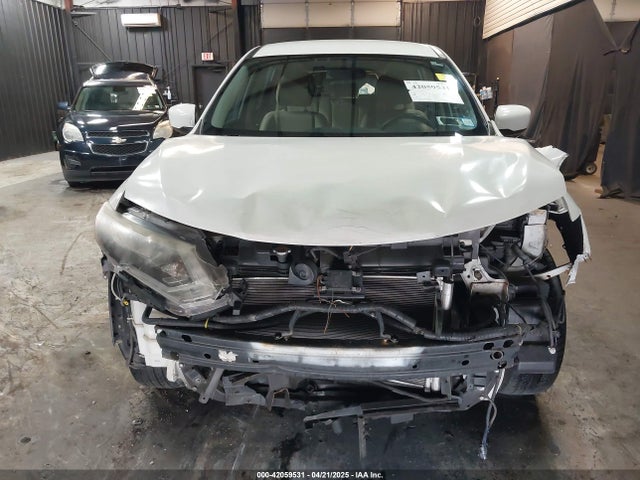KNMAT2MV5HP572200 Nissan ROGUE S