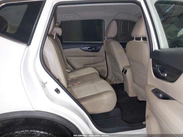 KNMAT2MV5HP572200 Nissan ROGUE S