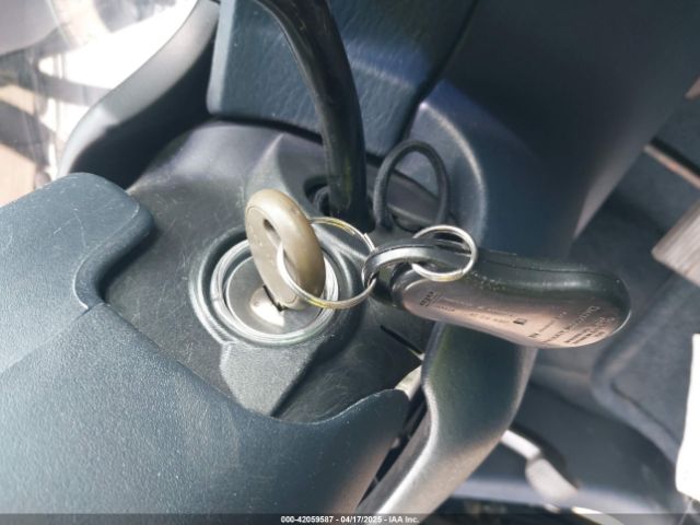 2001 CHRYSLER TOWN & COUNTRY 2C4GP54L81R352276 Photo 10