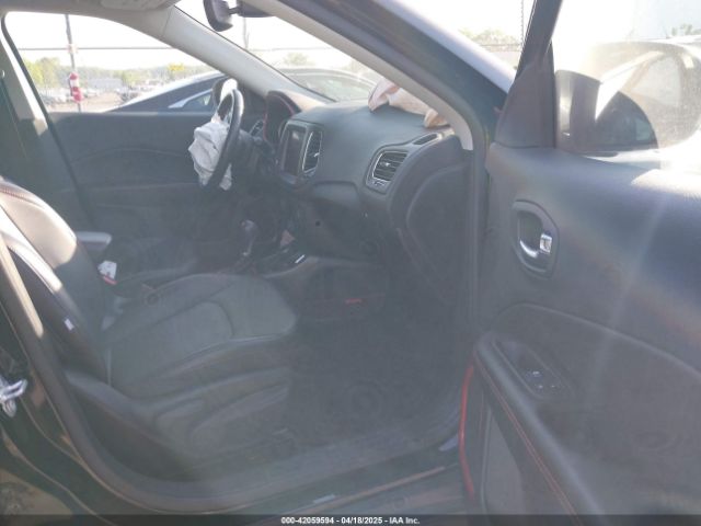 3C4NJDDB5KT800515 Jeep Compass Trailhawk 4x4