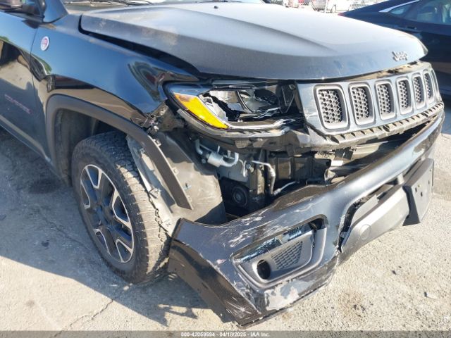 3C4NJDDB5KT800515 Jeep Compass Trailhawk 4x4