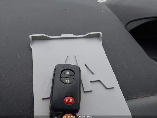 JTDZN3EU9E3338444 Toyota Prius V Two