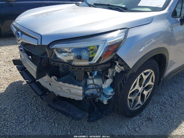 JF2SKAJC8MH522840 Subaru Forester Premium