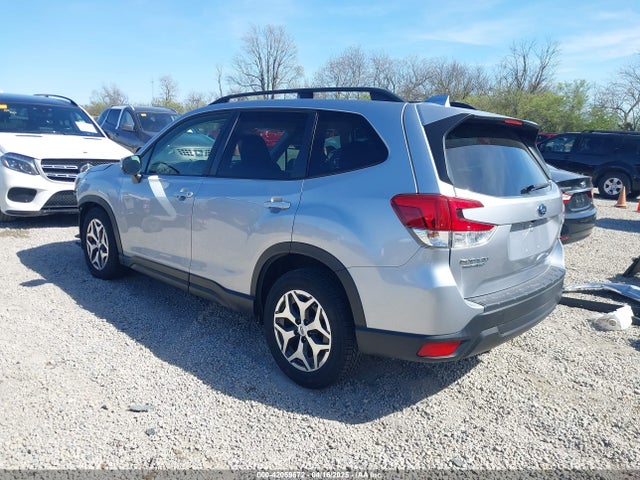 JF2SKAJC8MH522840 Subaru Forester Premium