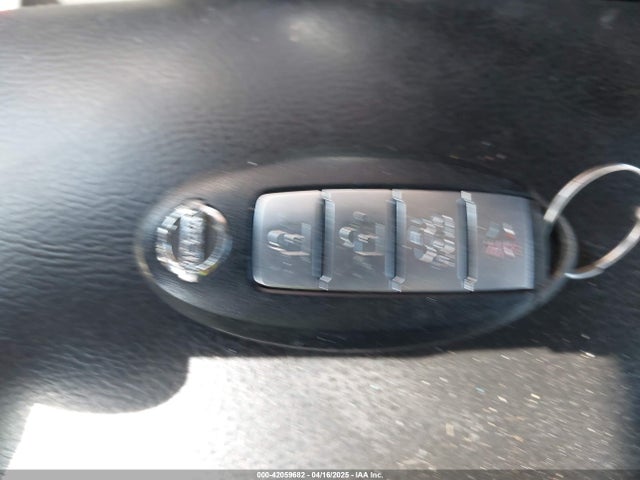 3N1AB7AP0HY300533 Nissan SENTRA SR