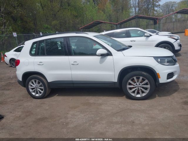 WVGBV7AX8HK054298 Volkswagen Tiguan 2.0t/2.0t S