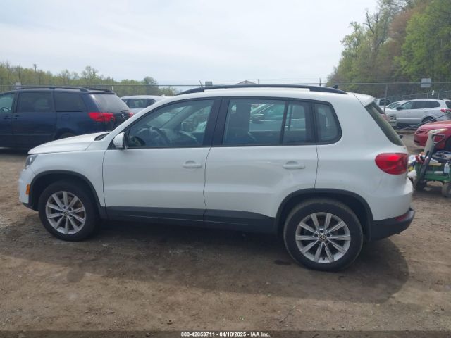 WVGBV7AX8HK054298 Volkswagen Tiguan 2.0t/2.0t S
