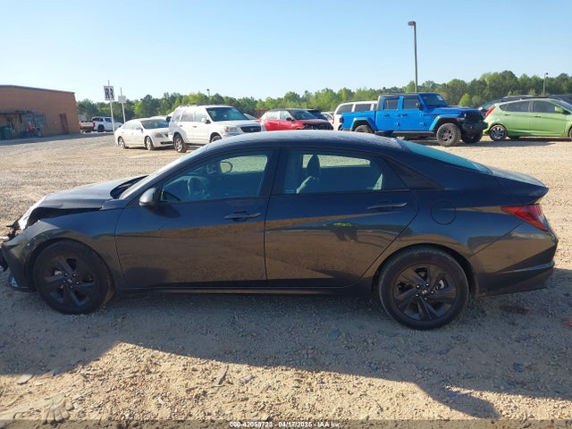 5NPLS4AG6MH034172 Hyundai ELANTRA SEL