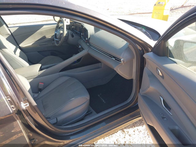 5NPLS4AG6MH034172 Hyundai ELANTRA SEL