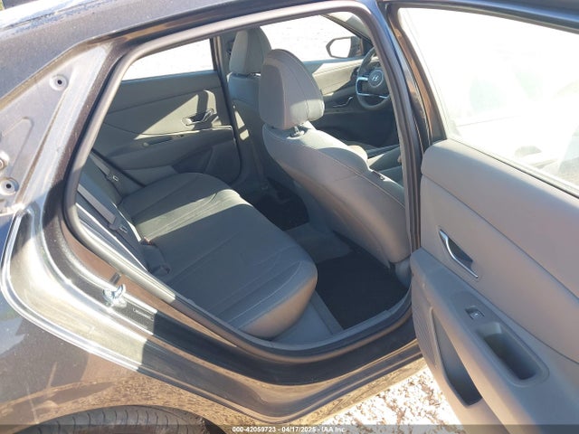 5NPLS4AG6MH034172 Hyundai ELANTRA SEL