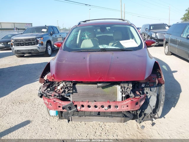 1FMCU0J94EUA67193 Ford Escape Titanium