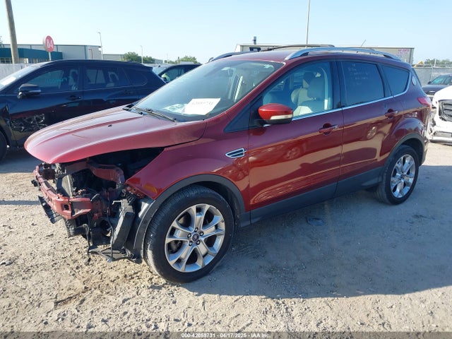 1FMCU0J94EUA67193 Ford Escape Titanium