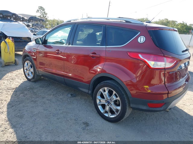 1FMCU0J94EUA67193 Ford Escape Titanium