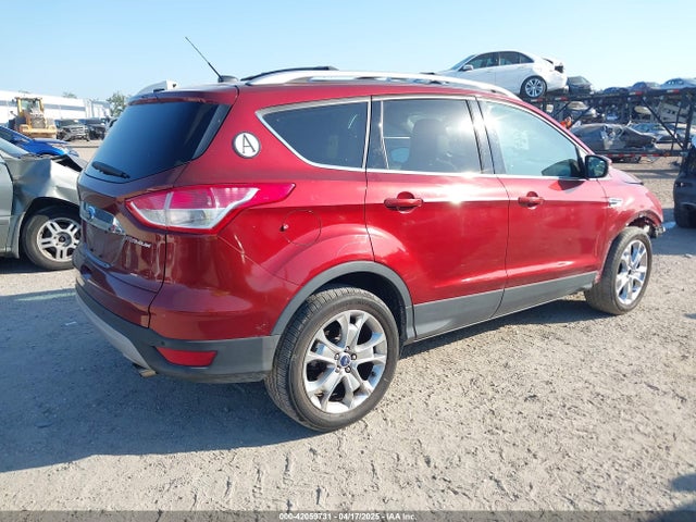1FMCU0J94EUA67193 Ford Escape Titanium