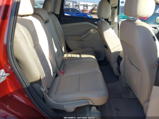 1FMCU0J94EUA67193 Ford Escape Titanium