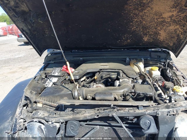 1C4HJXDG7KW671598 Jeep Wrangler Unlimited Sport