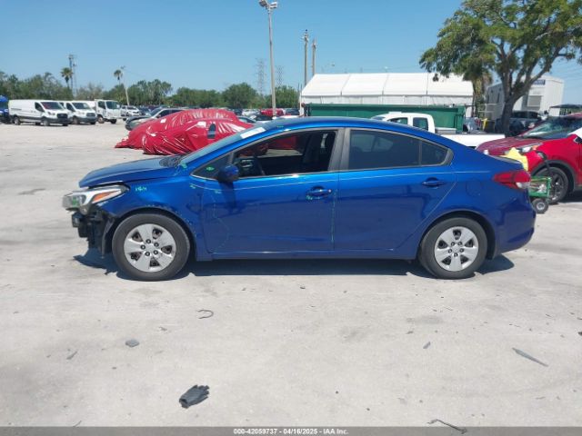 3KPFK4A7XJE257974 KIA FORTE LX