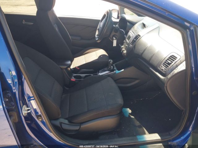 3KPFK4A7XJE257974 KIA FORTE LX
