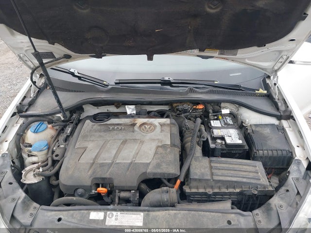 42059765 :رقم المزاد ، 3VWTL7AJ1AM697713 vin ، 2010 Volkswagen Jetta Tdi مزاد بيع