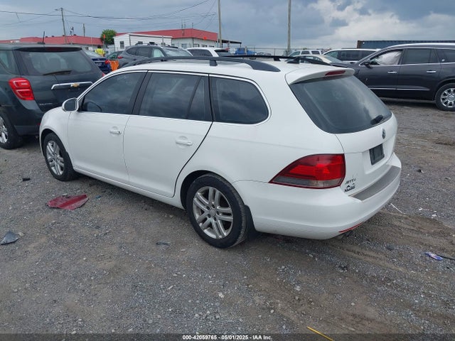 42059765 :رقم المزاد ، 3VWTL7AJ1AM697713 vin ، 2010 Volkswagen Jetta Tdi مزاد بيع