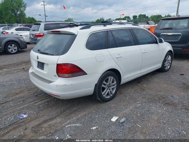 42059765 :رقم المزاد ، 3VWTL7AJ1AM697713 vin ، 2010 Volkswagen Jetta Tdi مزاد بيع