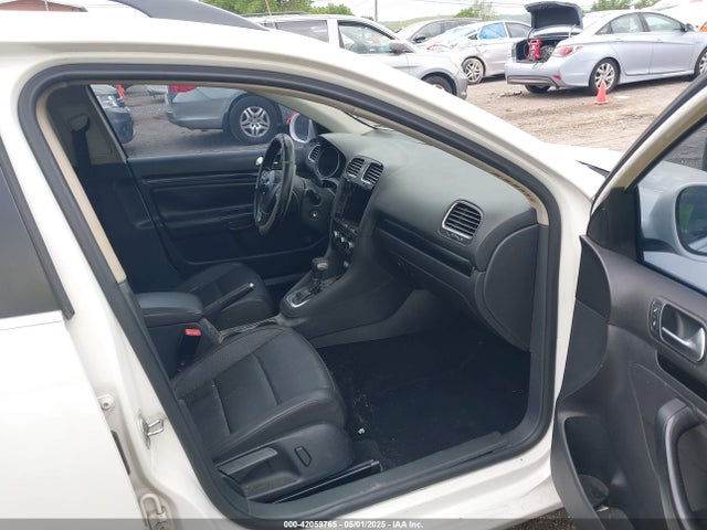 42059765 :رقم المزاد ، 3VWTL7AJ1AM697713 vin ، 2010 Volkswagen Jetta Tdi مزاد بيع